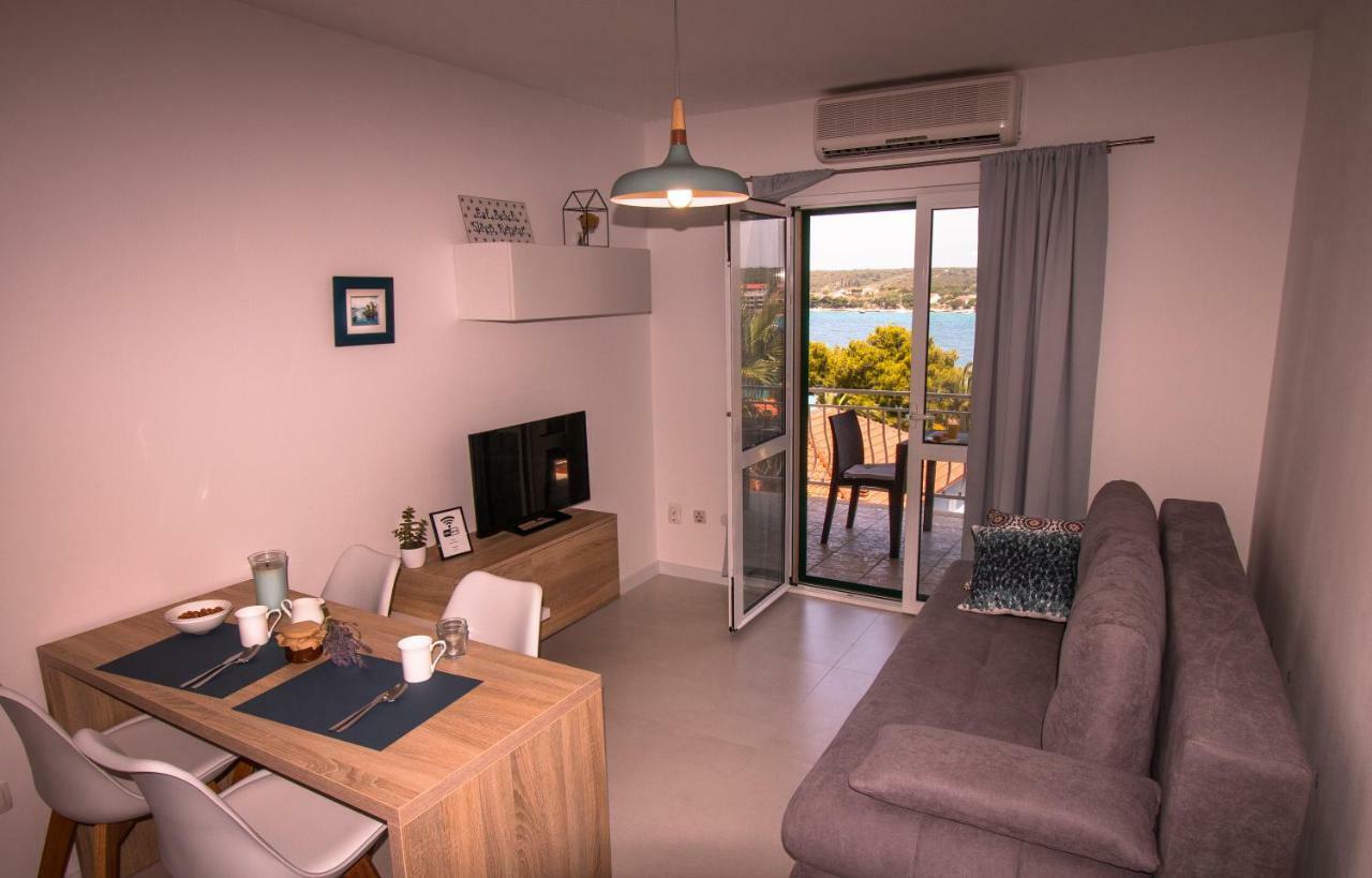 Ceratonia Apartments Lovište エクステリア 写真